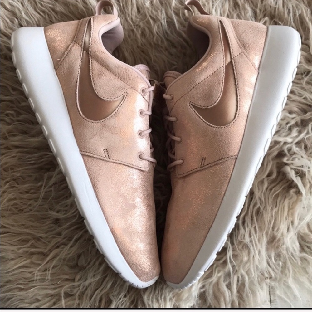 NWT Nike Roshe 1 Premium - Picture 5 of 8